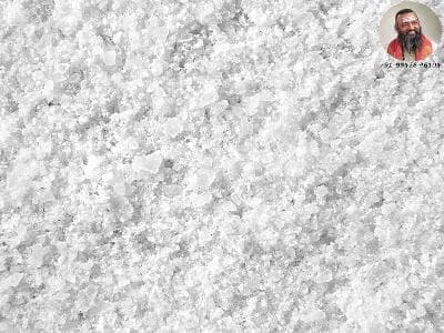 அதிகாலையில் கல்உப்பை கையில் வைத்து இதை சொல்லுங்க. நீங்கள் நினைப்பதெல்லாம் நடக்கும்…!